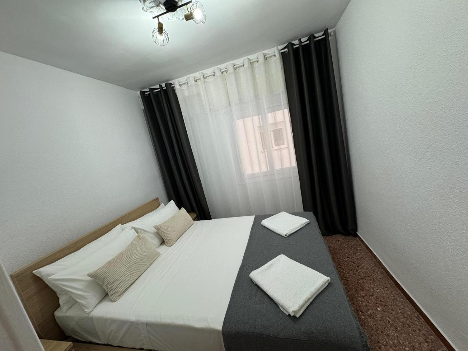 Apartments Del Sol 쿠엘라 외부 사진